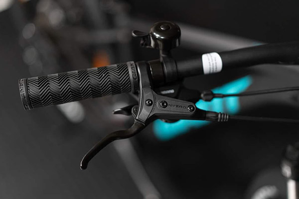 tay phanh xe đạp địa hình thể thao Giant Talon 3 2021