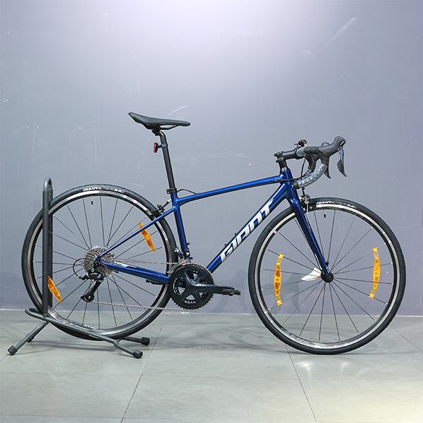 Tổng quan xe đạp đua Giant CONTEND 1 2021