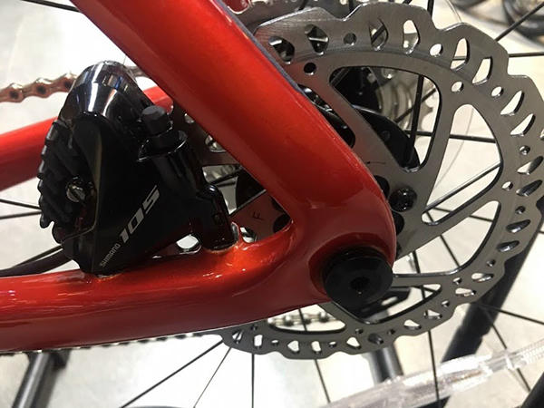phanh đĩa dầu sau xe đạp đua Giant PROPEL ADV 2 D 2022