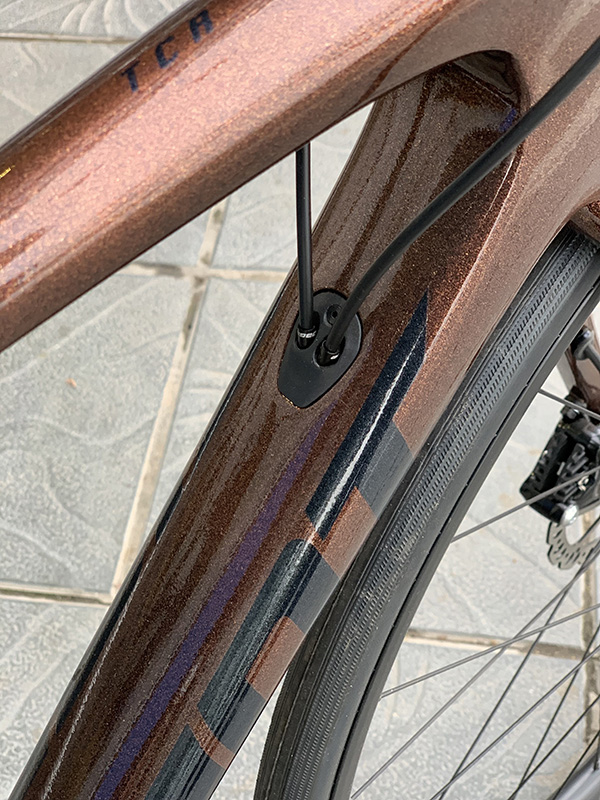 Dây đi âm sườn xe đạp đua Giant TCR ADVANCED 2 DISC PRO COMPACT 2022