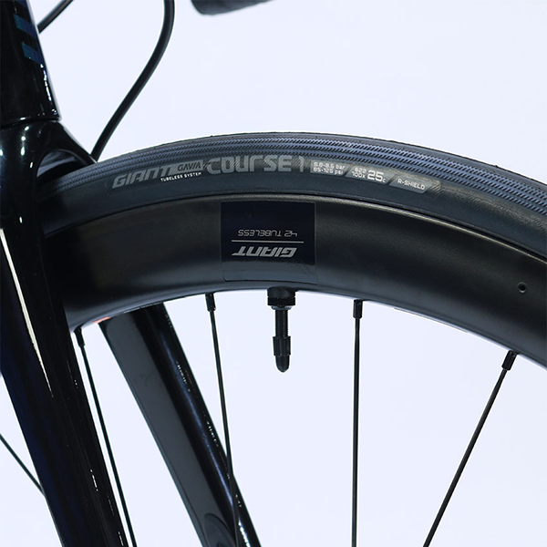 Lốp xe đạp đua Giant TCR ADVANCED PRO 2 DISC 2021