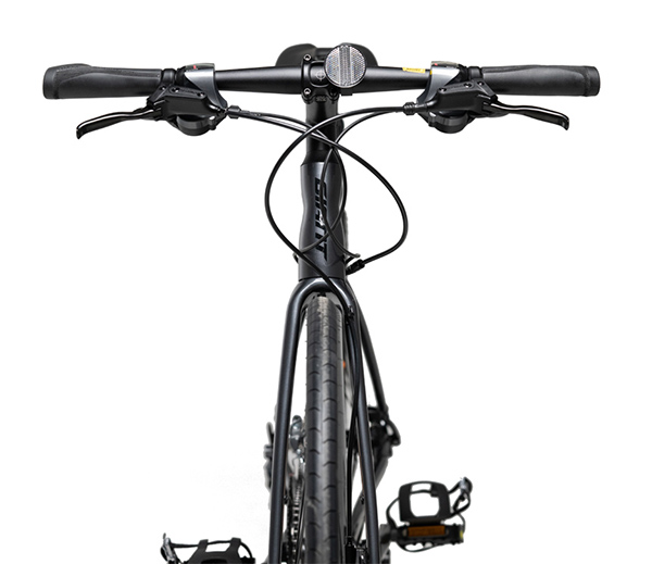 Nhìn từ trước xe đạp touring Giant FASTROAD SL 3 2022