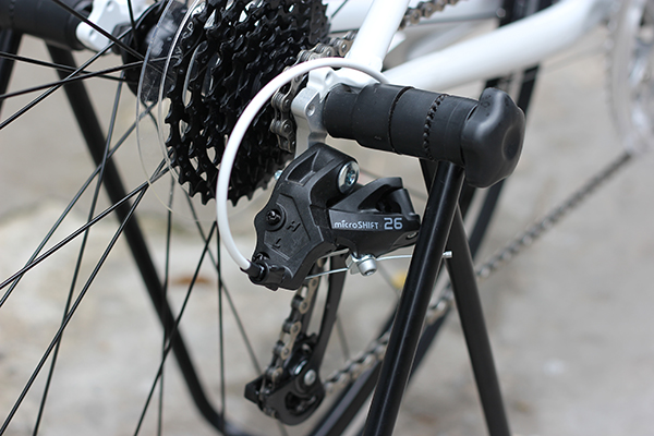 củ đề xe đạp touring Giant Escape R3 MS 2022