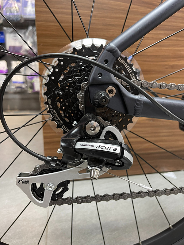 củ đề xe đạp địa hình thể thao Giant Roam 3 Disc 2023