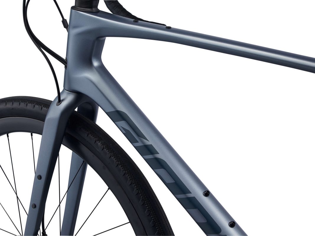 xe đạp đua Giant REVOLT ADV 0 2022