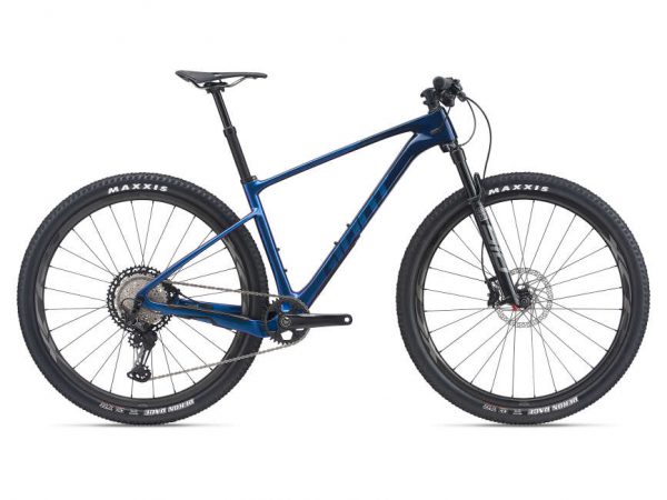 Xe đạp thể thao Giant khung Carbon