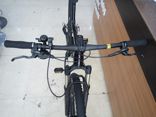 Linh hoạt điều khiển với ghi đông Giant