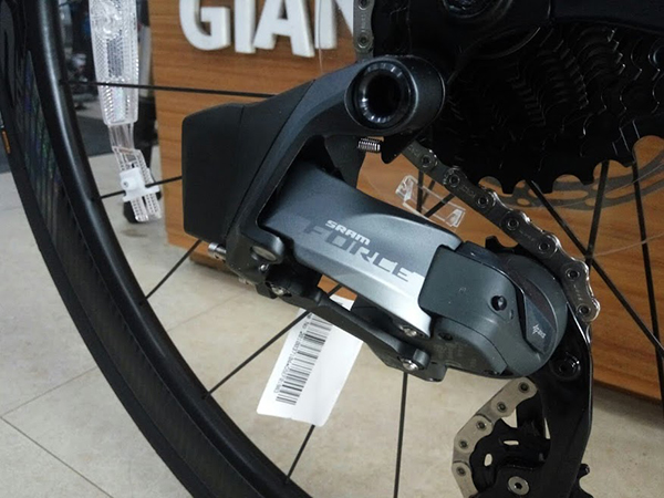 Đề sau Sram Force eTap AXS 12S