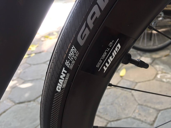 Tối ưu tốc độ với cặp bánh Giant SLR 2