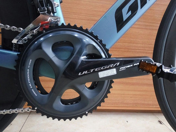 Bộ truyền động SHIMANO Ultegra linh hoạt tăng tốc