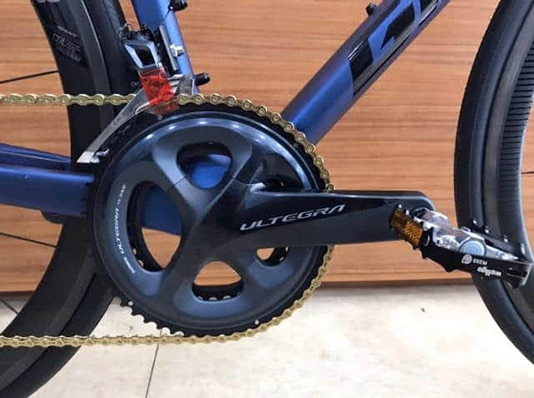 Dễ dàng đạt vận tốc cao với bộ truyền động SHIMANO