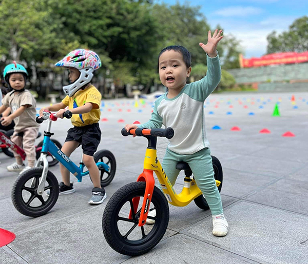 xe thăng bằng Gorobike Maxxer 1