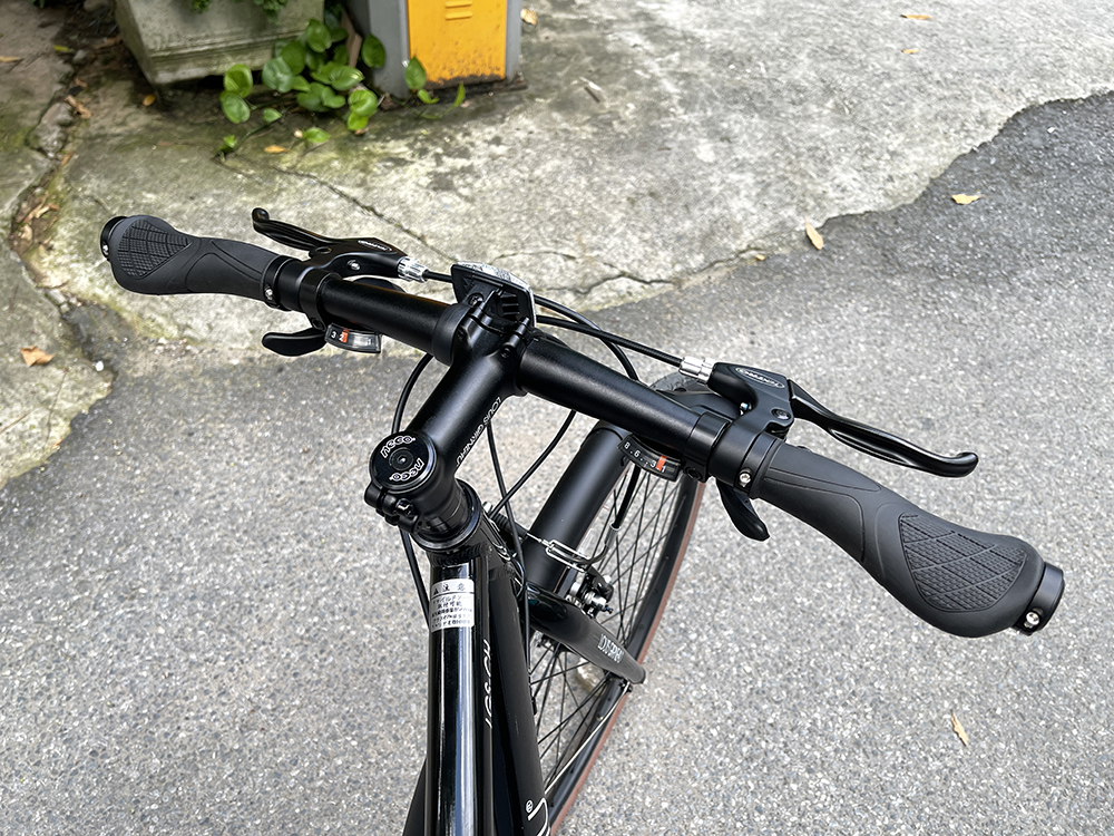 tay lái xe đạp touring Louis Garneau LGS-CH 2024
