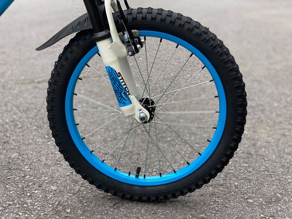 Lốp bám đường tốt
