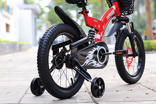 Bánh xe bám đường chống trượt