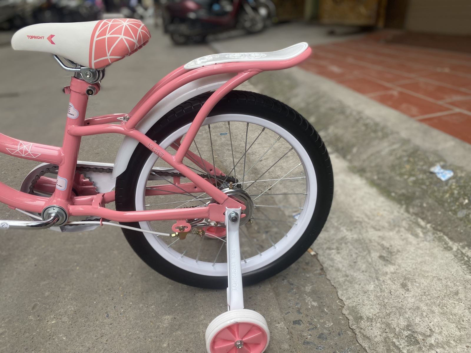 Bánh phụ nhỏ nhắn an toàn, baga chắc chắn