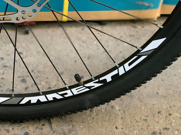 bánh xe mang kích cỡ 27.5