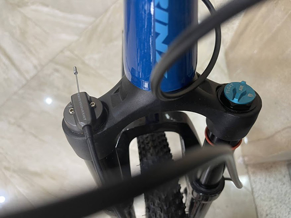 làm từ hợp kim nhôm có hành trình phuộc 100 mm