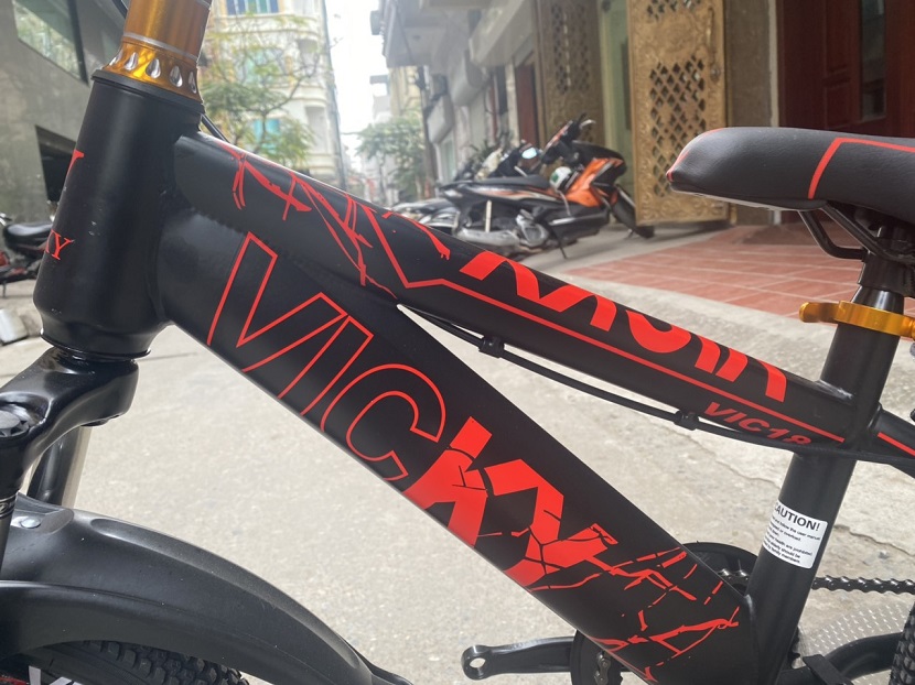 Khung xe bằng thép cao cấp