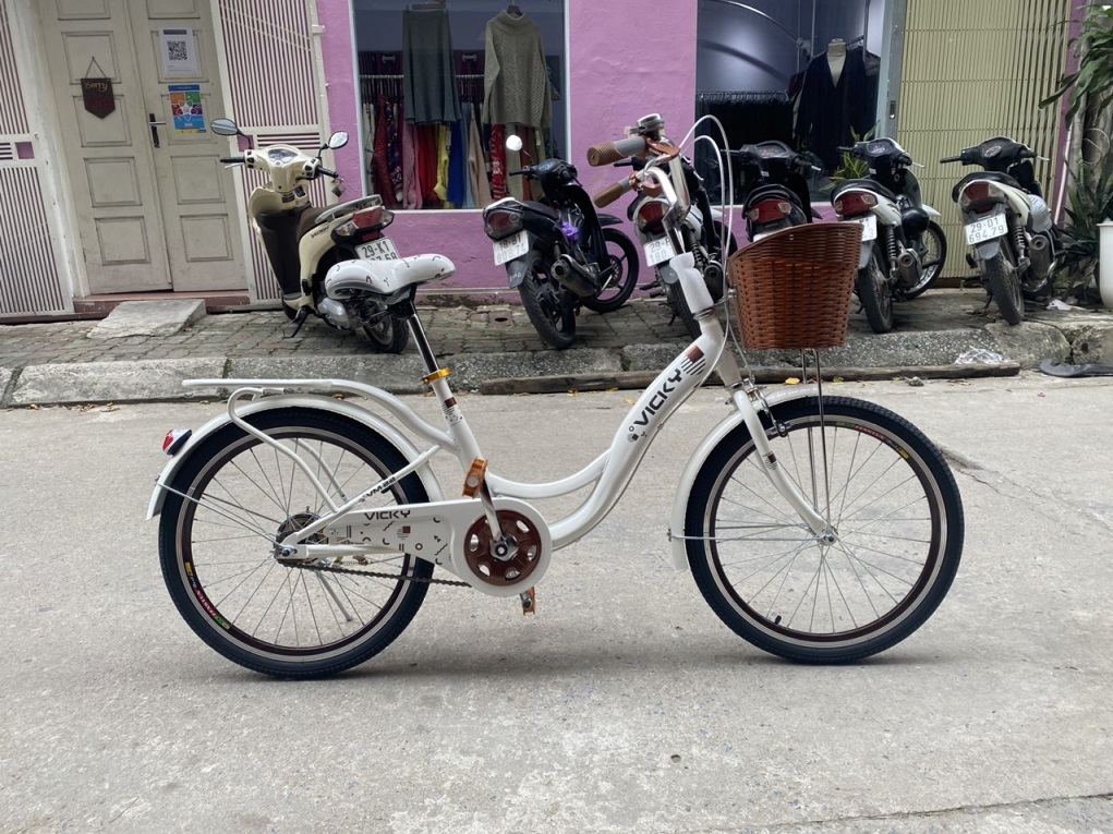 Xe đạp trẻ em nữ trắng
