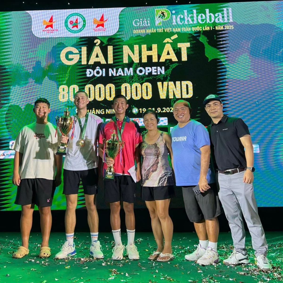  Hoạt động truyền thông và xã hội