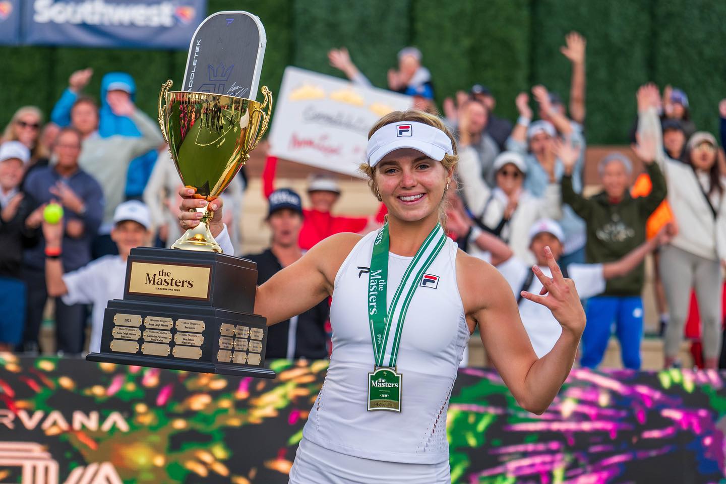 Giá & chứng nhận chính hãng