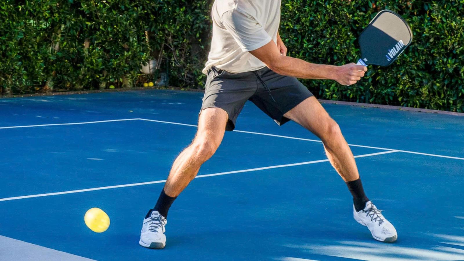 Tư thế chuẩn và di chuyển chân (Footwork)